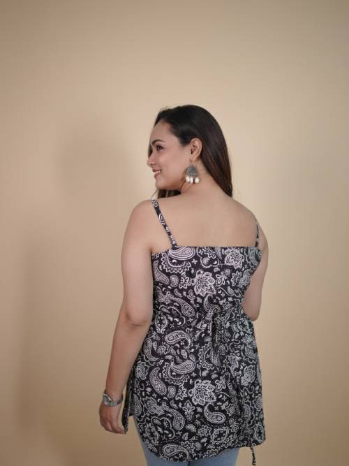 Noorika Strapeless Kurti